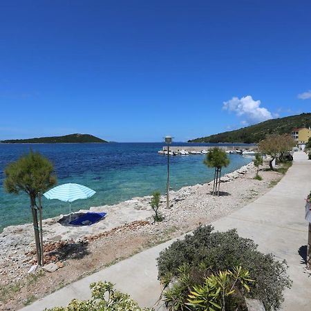 Apartments Eugenio Turizam Soline  Εξωτερικό φωτογραφία