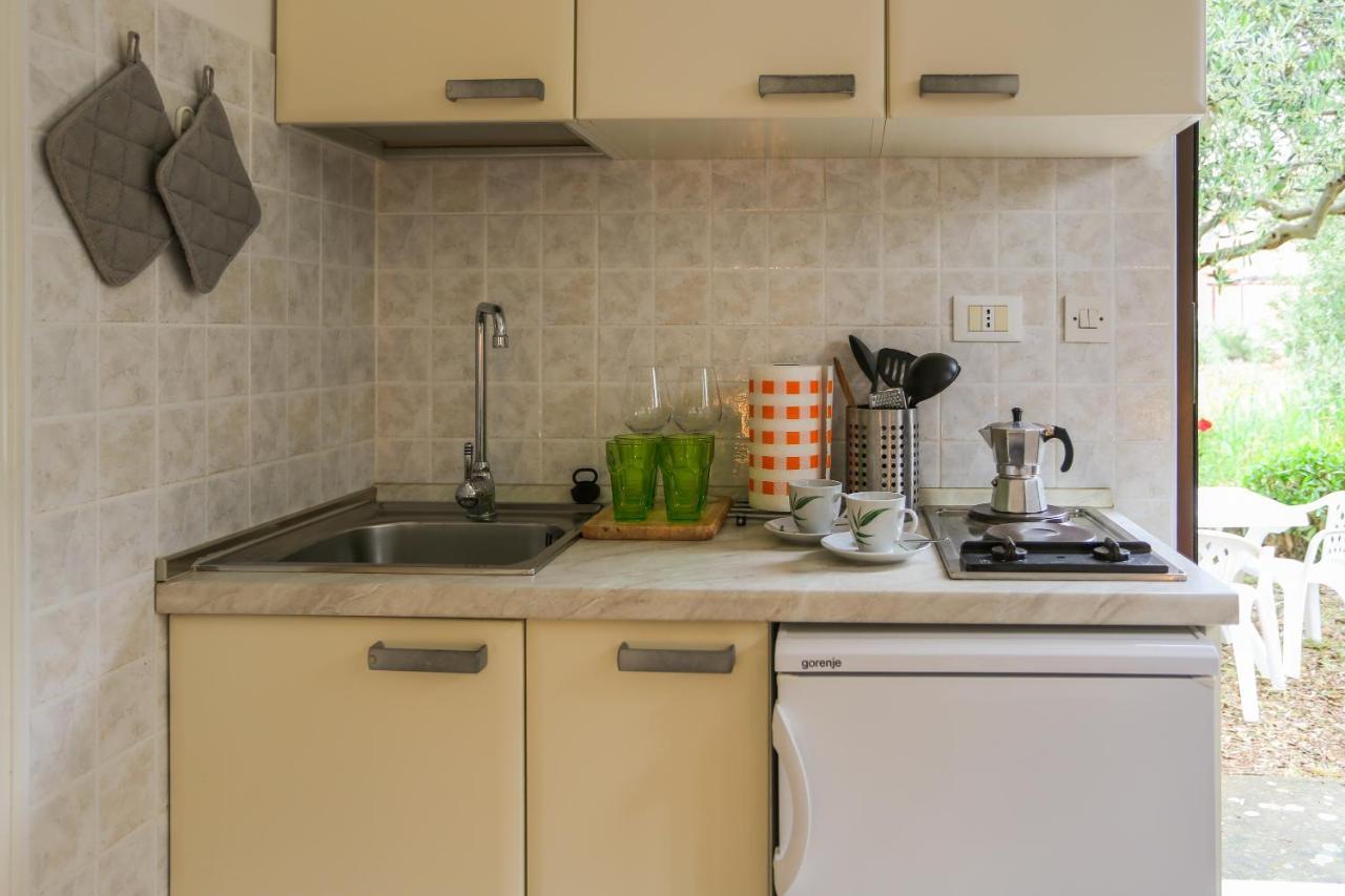 Apartments Eugenio Turizam Soline  Εξωτερικό φωτογραφία