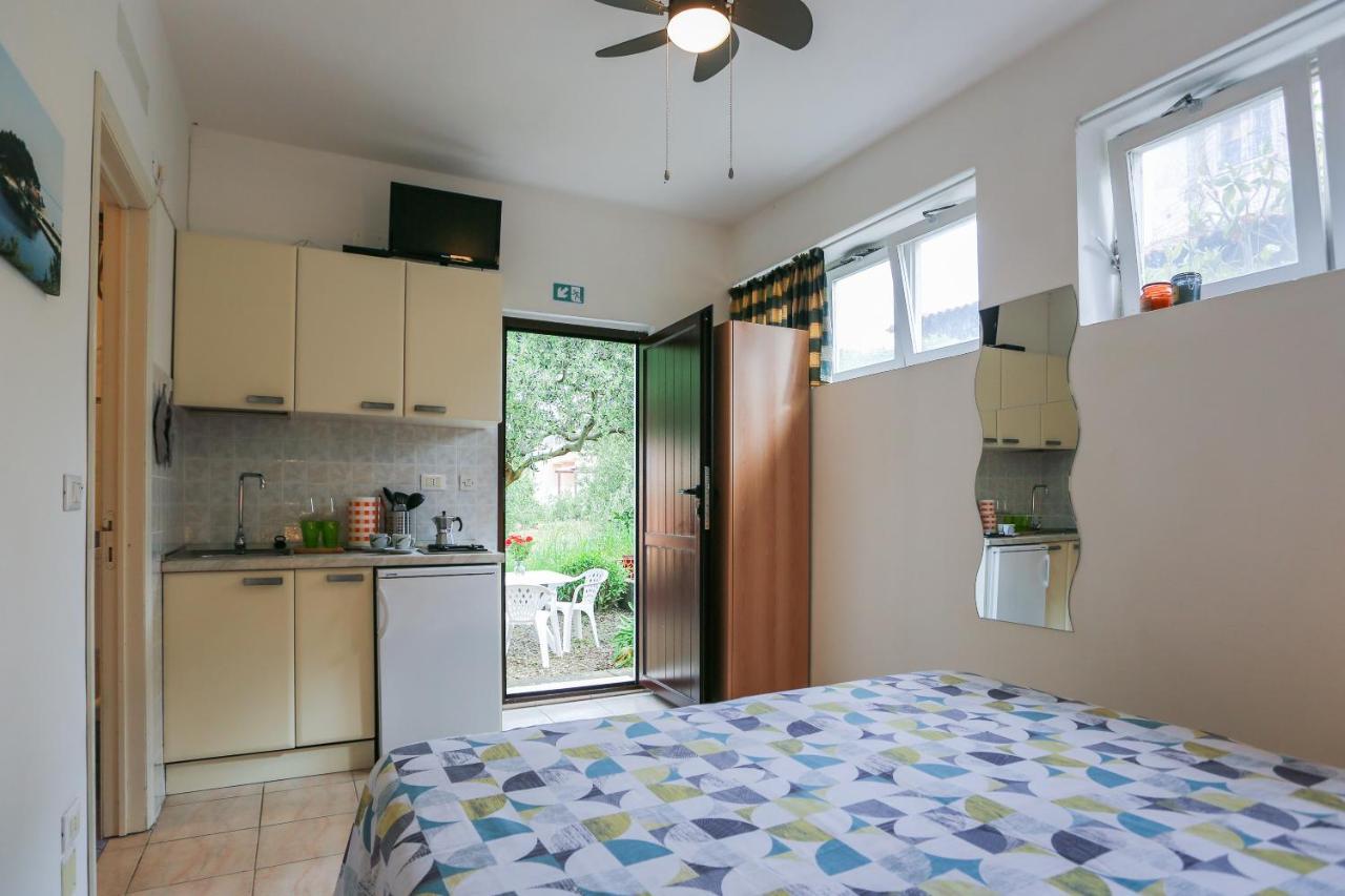 Apartments Eugenio Turizam Soline  Εξωτερικό φωτογραφία