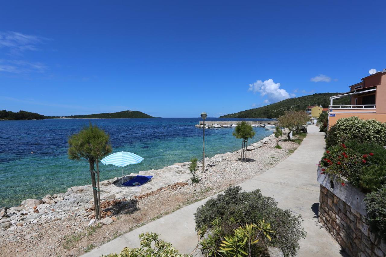 Apartments Eugenio Turizam Soline  Εξωτερικό φωτογραφία